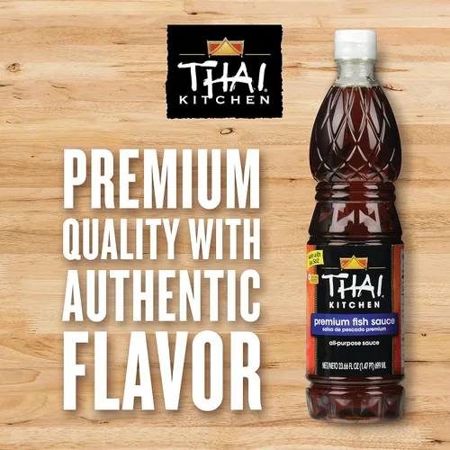 Vista 5 de Salsa de pescado premium Thai Kitchen, 23.66 fl oz - Una botella de 23.66 onzas líquidas de salsa de pescado elaborada para aderezos y marinadas