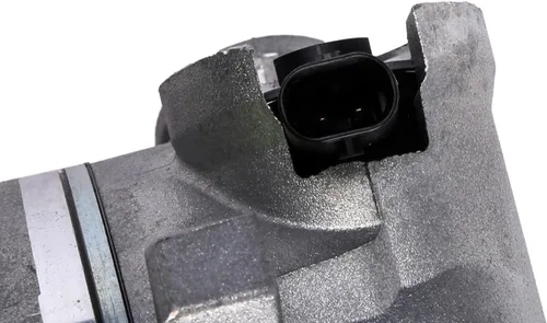 Vista 4 de GM Genuine Parts 15-22410 (84441489) Compresor de aire acondicionado y conjunto de embrague