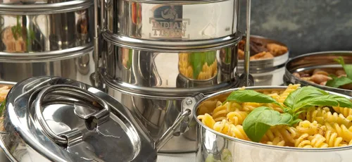 Vista 9 de Indian-Tiffin Lonchera Tiffin grande de acero inoxidable de 3 niveles