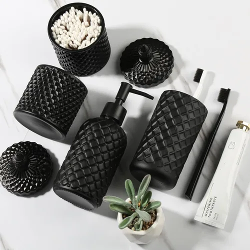 Vista 7 de RYTOXILO Juego de accesorios de baño negro mate, paquete de 4 juegos de accesorios de baño negros, dispensador de jabón de vidrio de diamante