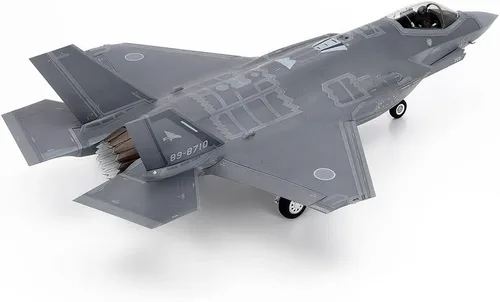 Vista 4 de Tamiya Lockheed Martin F-35 A Lightning II Kit de modelado de plástico, escala 1/48