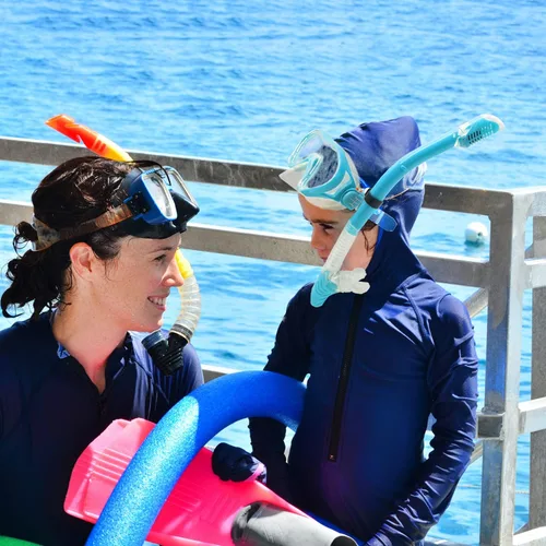 Vista 8 de Equipo de esnórquel para niños, esnórquel seco HH HHAO Sport Kids Snorkel Set Junior Anti niebla vista panorámica de 180°, gafas de natación