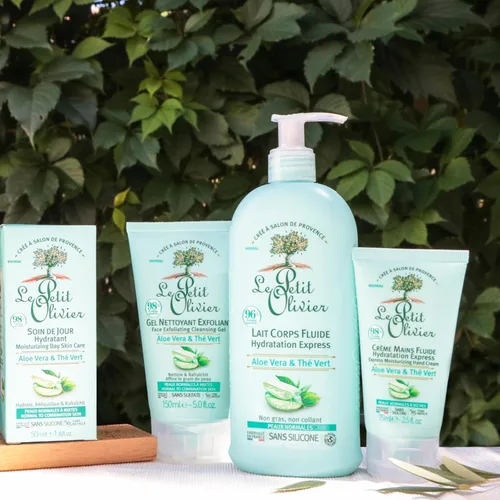 Vista 8 de Le Petit Olivier Crema hidratante para manos Express - Aloe Vera y té verde - Hidratación expresa - Sin sensación grasa o pegajosa - La piel es