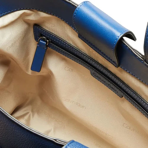 Vista 7 de Calvin Klein Lee Tote