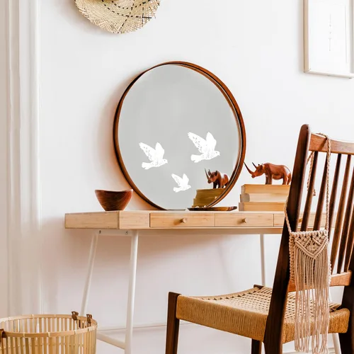 Vista 2 de Calcomanías de espejo de pájaro floral blanco – Calcomanías de vinilo elegantes y versátiles para espejos, paredes, puertas, ventanas, fáciles