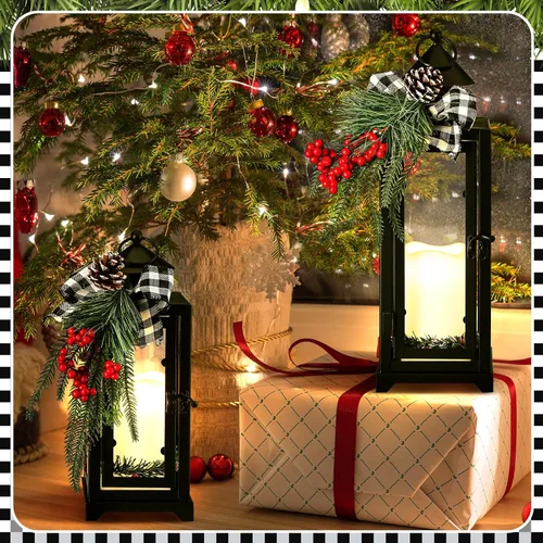 Vista 6 de Baquler 2 faroles de metal negros de Navidad y velas LED falsas de 12 y 15 pulgadas, faroles decorativos con adorno de Navidad para porche