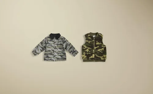 Vista 2 de Mud Pie Bebé Camo Shirling Chaleco
