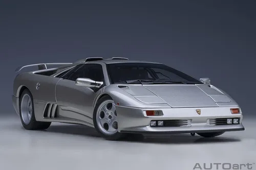 Vista 17 de AUTOart Lamborghini Diablo SE30 JOTA (TITANIO/Plateado metálico)