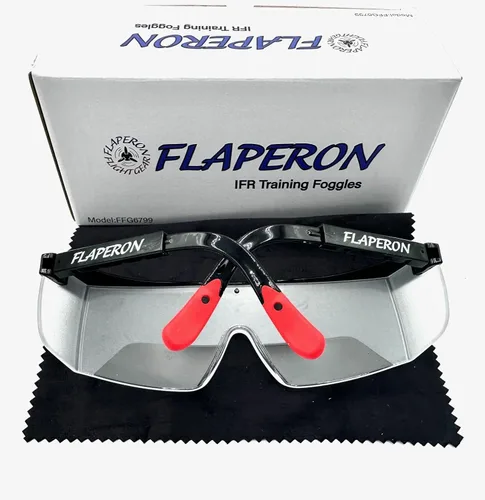Vista 3 de FOGGLES by Flaperon IFR Aviation Training FOGGLES laterales ajustables, policarbonato resistente a los arañazos, funda de transporte