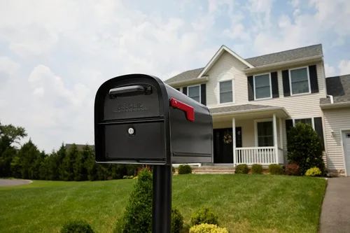 Vista 6 de Architectural Mailboxes 6300B-10 Oasis 360 Buzón de paquete con bloqueo, extragrande, negro, 6300B-10 Galvanized steel build with a secure steel