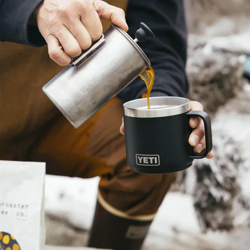 Vista 6 de YETI Rambler - Taza apilable de 14 onzas, aislada al vacío, de acero inoxidable con tapa MagSlider Stackable Violeta ultramar