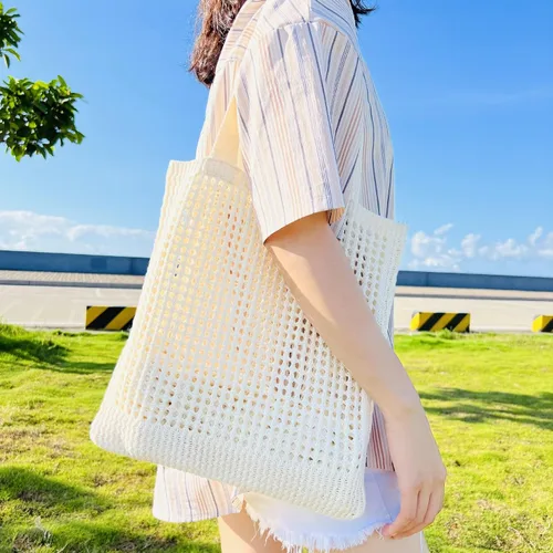 Vista 2 de Bolso Hobo de ganchillo para mujer, estilo casa de campo de hadas Y2K, bolsa de playa bonita