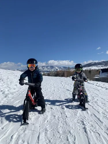 Vista 7 de Strider Juego de esquís de nieve de 12 pulgadas, convierte la bicicleta