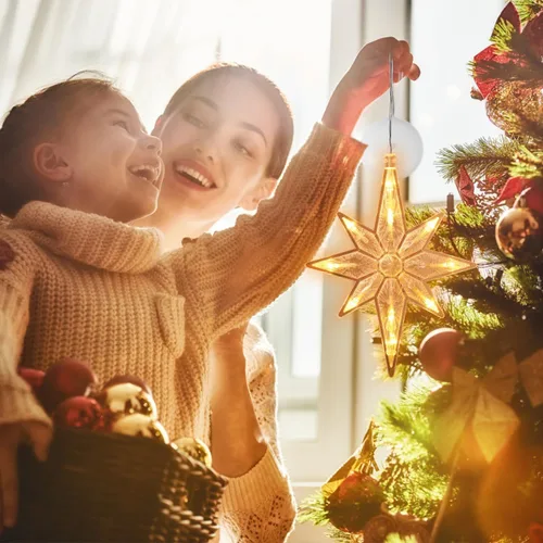 Vista 4 de Uonlytech Luz de ventana de estrella de Navidad, luces LED de estrella colgantes de Navidad con ventosa, funciona con pilas, luz de estrella