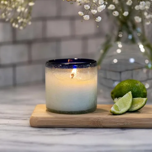 Vista 2 de Paddywax La Playa, Vela perfumada de agave azul salado en vidrio de burbujas soplado a mano reutilizable, vela de cera de soja con aproximadamente
