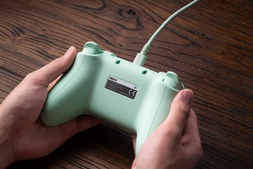 Vista 4 de 8BitDo Ultimate 2C Wired Controller for Windows PC and Android, with 1000Hz Polling Rate, Hall Effect Joysticks and Hall Triggers, and Remappable
