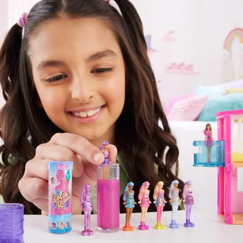 Vista 2 de Muñeca Mini Barbie Color Reveal 3.8 cm Modelo Aleatorio