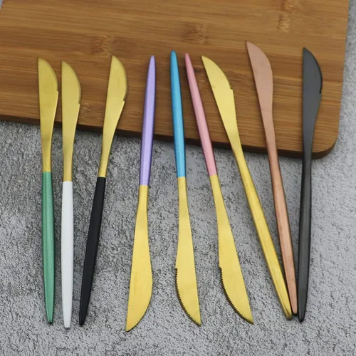 Vista 7 de Juego de cubiertos de oro mate, 5 piezas de acero inoxidable 18/10 con acabado satinado, servicio para 1, cuchara tenedor de cuchillo con pajitas