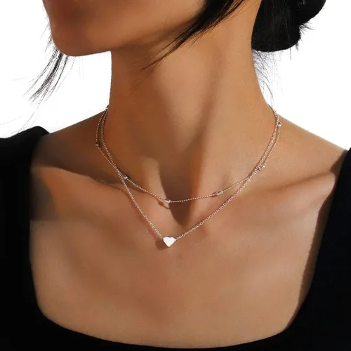 Vista 2 de Collar de gargantilla en capas con colgante de corazón, cadenas de amor, joyería para mujer