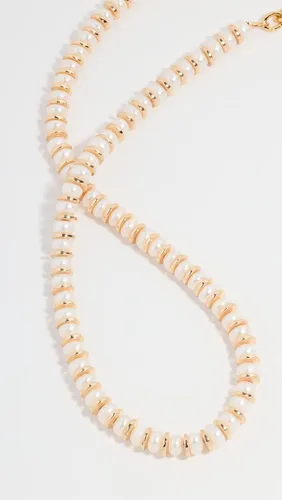 Vista 3 de SHASHI Collar de perlas Zoe para mujer