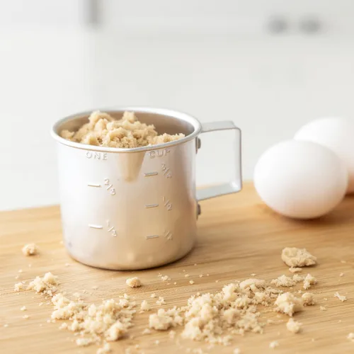 Vista 5 de Better Houseware Taza medidora, taza medidora de metal de 8 onzas con mango y labio de vertido para líquido con marcas de fácil lectura para cocinar