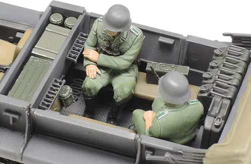 Vista 5 de Tamiya Modelos Alemanes 1 Ton Half-Track SD.KFZ.10 Kit