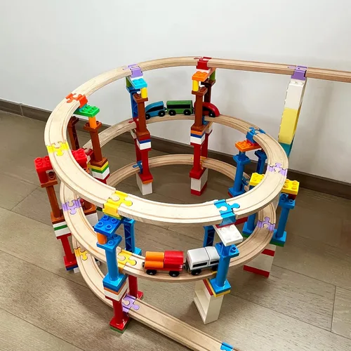 Vista 4 de Accesorios de madera para rieles de tren, 16 piezas de conectores de madera para riel, compatibles con todas las marcas principales, regalo