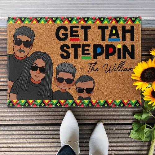 Vista 2 de Tapete negro personalizado de la familia afroamericana, tapete de Martin Get Tah Steppin para entrada al aire libre, tapete de bienvenida de goma