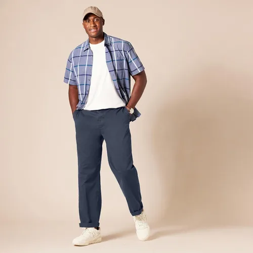 Vista 8 de Tienda Essentials Pantalón chino de corte clásico, resistente a las arrugas, sin pinzas, para hombre (disponible en tallas grandes y altas)