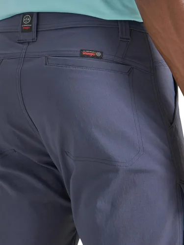 Vista 6 de ATG by Wrangler Pantalón Trail con bolsillo con cremallera para hombre