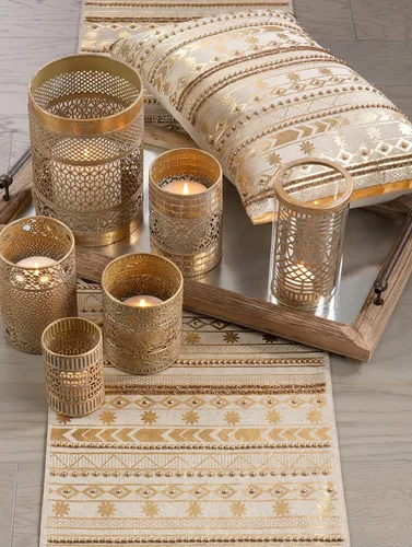 Vista 2 de SARO LIFESTYLE Camino de mesa de algodón con diseño azteca con cuentas, 16 x 72 pulgadas, dorado