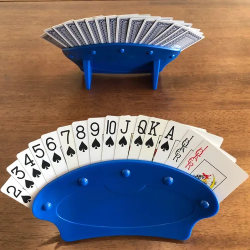 Vista 6 de Portatarjetas para jugar a las cartas, paquete de 2 bandejas para tarjetas de canasta para niños, adultos y personas mayores, juegos de mesa ideales