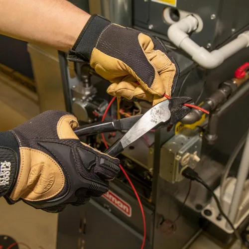 Vista 3 de Klein Tools Herramienta de corte/prensado 1006, fabricada en Estados Unidos, engarza terminales y conectores sin soldadura de 10 a 22 AWG
