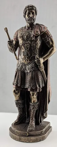 Vista 4 de Veronese Design Estatua terminada de bronce del emperador romano Adriano