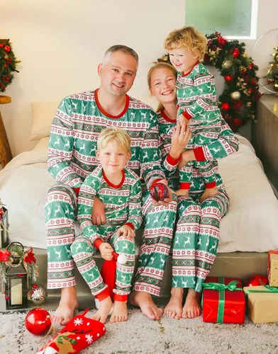 Vista 127 de VAENAIT BABY Infant Toddler Kids Adult Couple Family Matching Women Men Christmas Pjs Xmas Holiday Buffalo Plaid Pajama Set