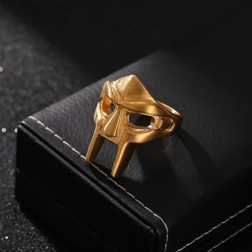 Vista 4 de Yumikoo Doom - Anillo de máscara dorado - Anillos de acero inoxidable de titanio para hombre