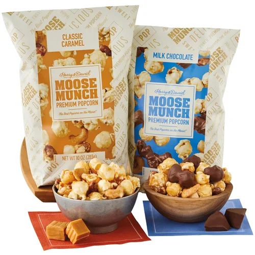 Vista 7 de Moose Munch® Premium Popcorn Classic Duo, cesta de regalo de palomitas de maíz, golosinas dulces y saladas, paquete variado