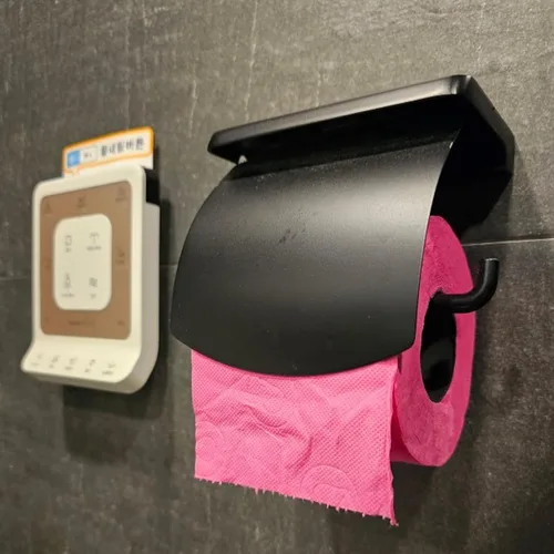 Vista 4 de Papel higiénico rosa 3 capas Caja de regalo 2 rollos 140 hojas de calidad premium