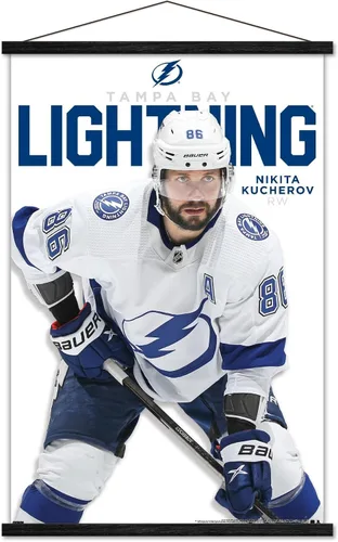 Vista 7 de Trends International NHL Tampa Bay Lightning - Póster de pared de la serie 23 de Nikita Kucherov, 22.37 x 34.00 pulgadas, paquete de impresión