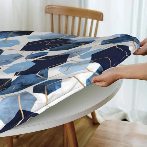 Vista 4 de Mantel redondo geométrico azul y blanco con bordes elásticos para mesas de hasta 45 a 50 pulgadas de diámetro