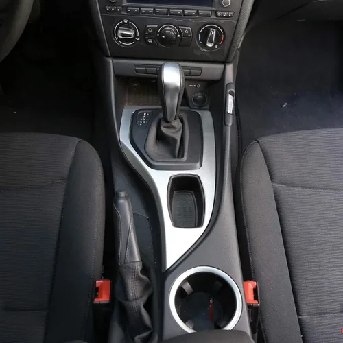 Vista 10 de YIWANG Cubierta de panel de decoración de palanca de cambios de consola central de ABS cromada para BMW X1 E84 2013-2015 Accesorios para automóvil