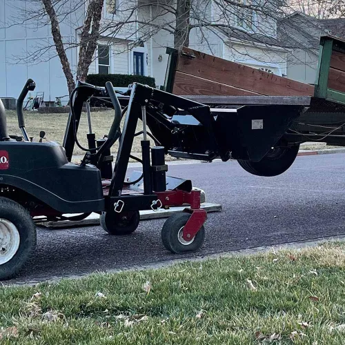 Vista 3 de Titan 42" Mini Skid Steer Bucket
