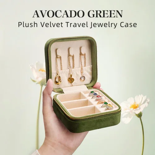 Vista 2 de Joyero de viaje, pequeño joyero de terciopelo de felpa para mujeres y niñas, organizador portátil de joyería para anillos, aretes, collares