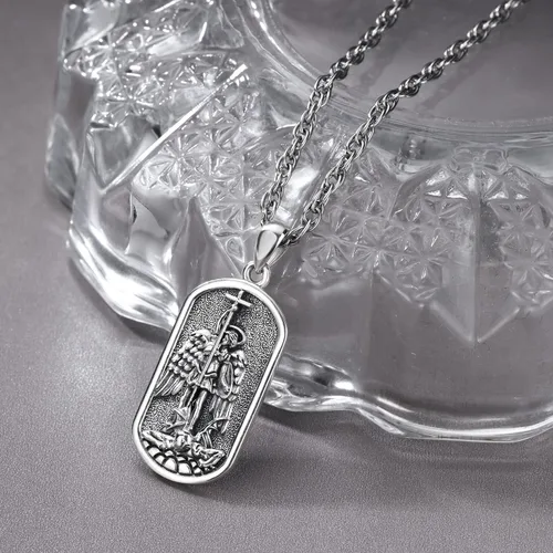 Vista 2 de Odinstone Collar de plata de ley 925 con medalla de San MiguelSan CristóbalSan BenitoCrucifijo de JesúsSan UrielArcángel Rafael para hombres