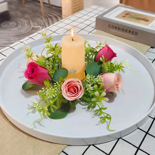 Vista 4 de Anillos de vela, corona de flores, portavelas de rosas artificiales de 9 pulgadas para centros de mesa de boda, guirnalda de primavera
