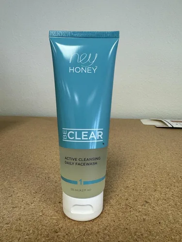 Vista 8 de Hey Honey Skincare Be Clear - Rutina de acné Lavado facial de limpieza activo diario Jóvenes y adultos jóvenes, propenso a manchas propóleo