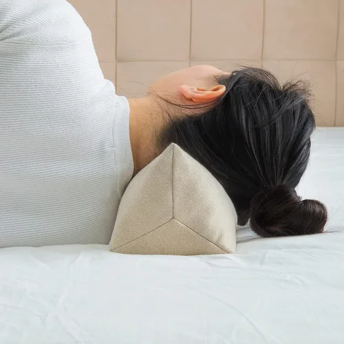 Vista 3 de Almohada de apoyo para el cuello de trigo sarraceno, almohada cilíndrica cervical, almohada ajustable de cáscaras de trigo sarraceno, alivio