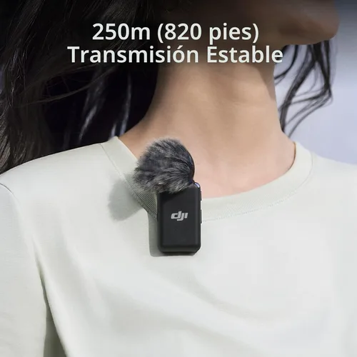 Vista 3 de DJI Mic (2 TX + 1 RX + Estuche de Carga), Micrófono Lavalier Inalámbrico, Alcance de 250m (820 pies), Batería de 15 Horas, Micrófono Inalámbrico