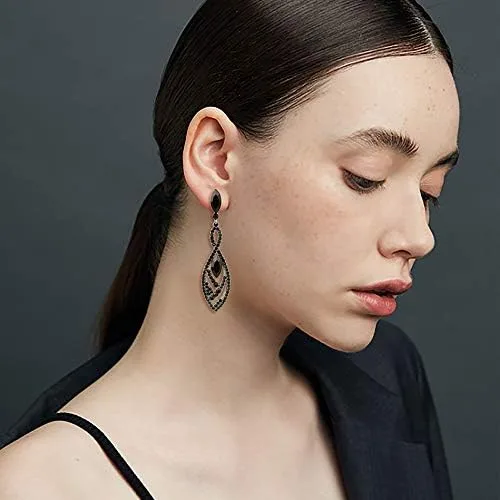 Vista 2 de BriLove Pendientes colgantes de cristal para mujer, diseño de lágrima con forma de lágrima