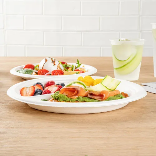 Vista 6 de Restaurantware Platos redondos sin PFAS añadidos de 10.3 x 1 pulgada, 100 platos desechables, sostenibles, 3 compartimentos, platos de bagazo